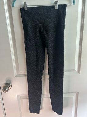 SPANX Black Subtle Leopard Print Leggings